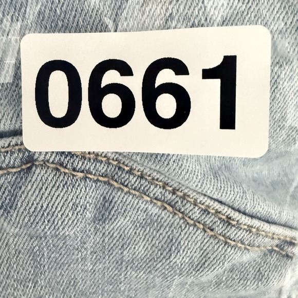 American Eagle Size 12 Denim Distressed Women Shorts Next Level Stretch - Picture 9 of 9